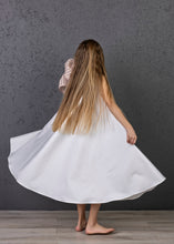 Įkelkite vaizdą į galerijos peržiūros programą, Balta suknelė mergaitei - rzstyle.lt